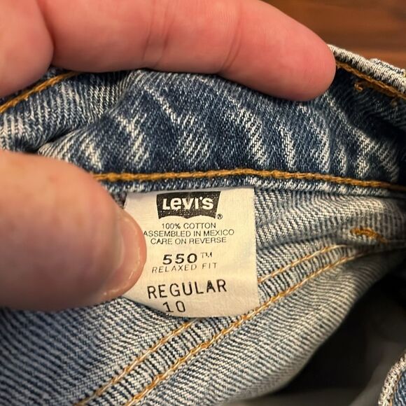 Vintage Levi’s Boys’ 550 Distressed Blue Denim Jeans - Picture 12 of 12